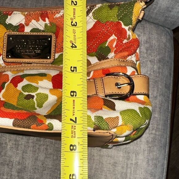 Relic Brand Collection Floral Canvas Shoulder Bag - Picture 3 of 9